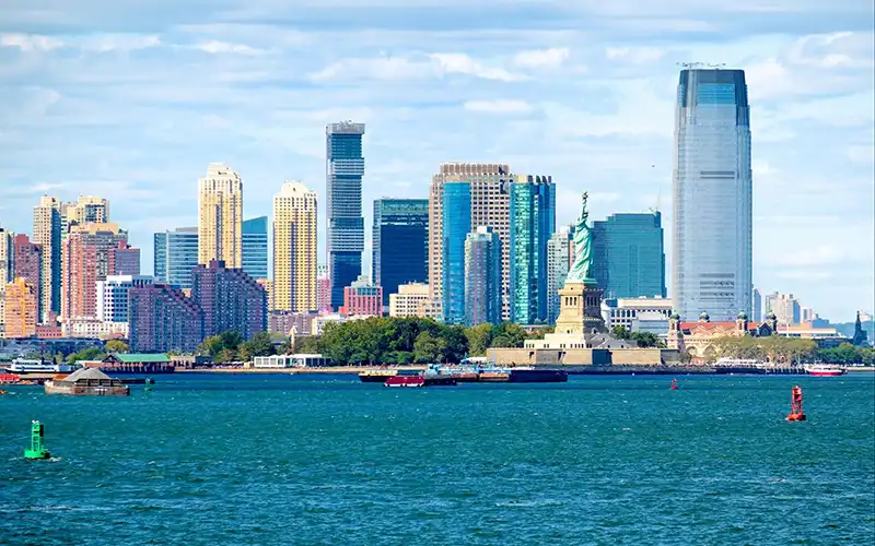 New York Travel Guide: A Journey Through the City That Never Sleeps